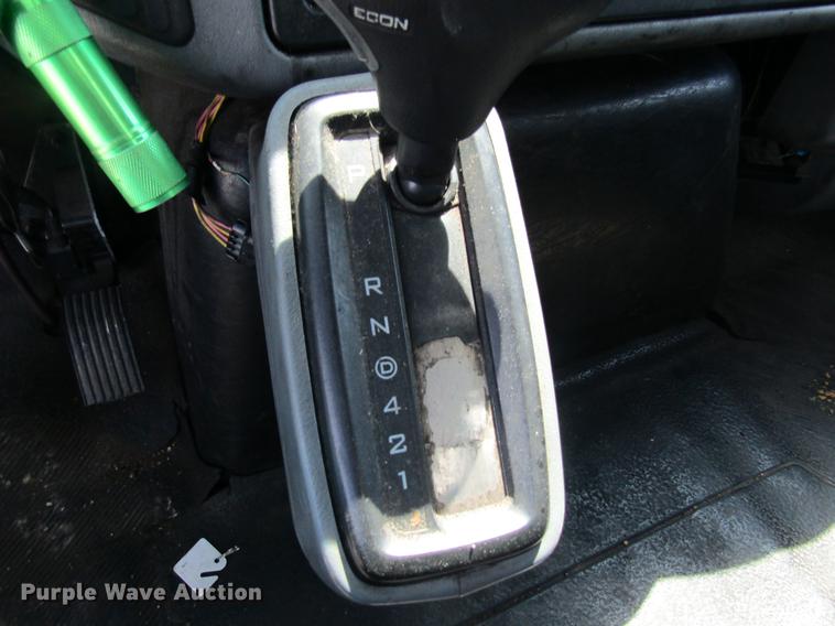 image for item DC4263 2007 International 4200 box truck