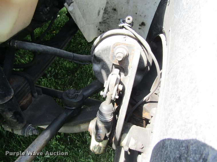 image for item DC4263 2007 International 4200 box truck