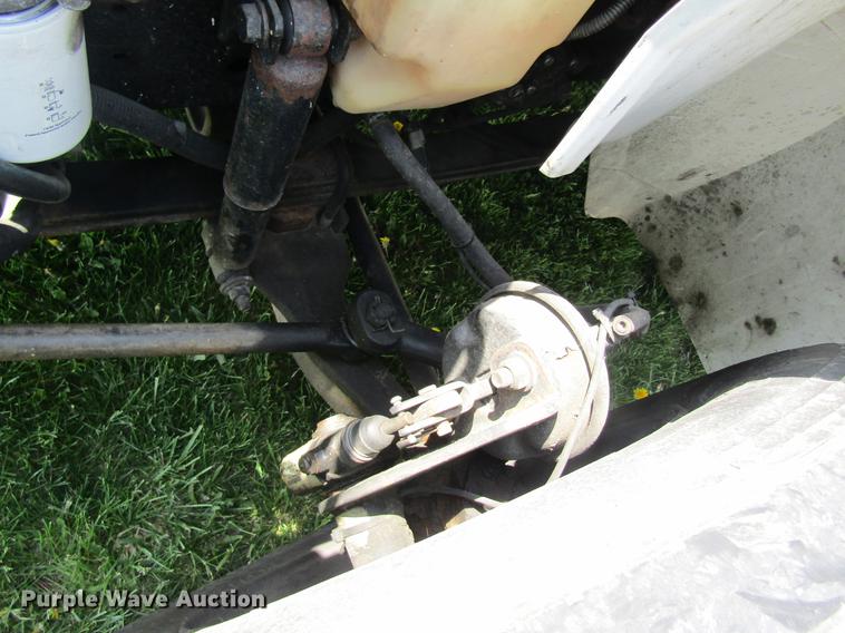 image for item DC4263 2007 International 4200 box truck