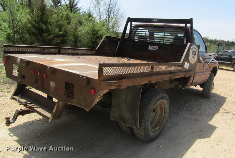 image for item DC4274 2000 Dodge Ram 3500 flatbed pickup truck