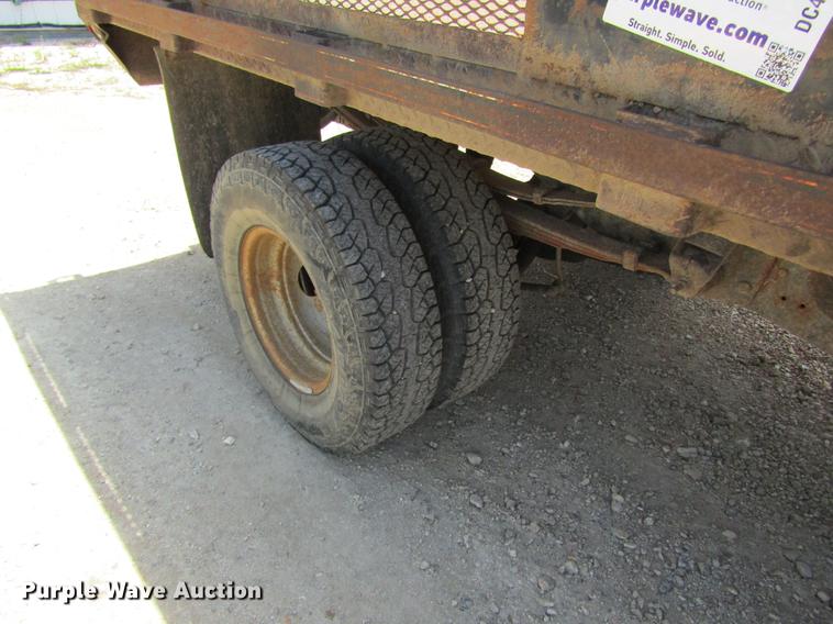 image for item DC4274 2000 Dodge Ram 3500 flatbed pickup truck