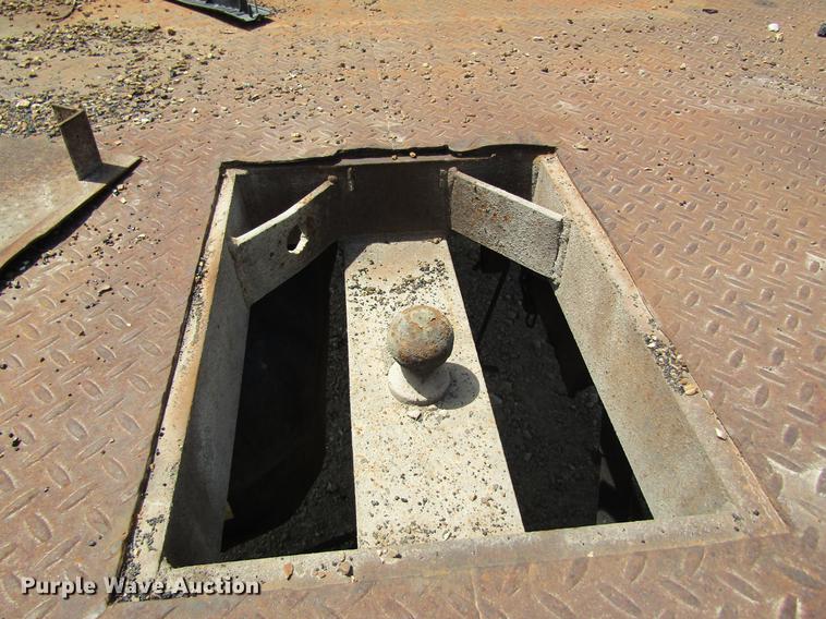 image for item DC4274 2000 Dodge Ram 3500 flatbed pickup truck