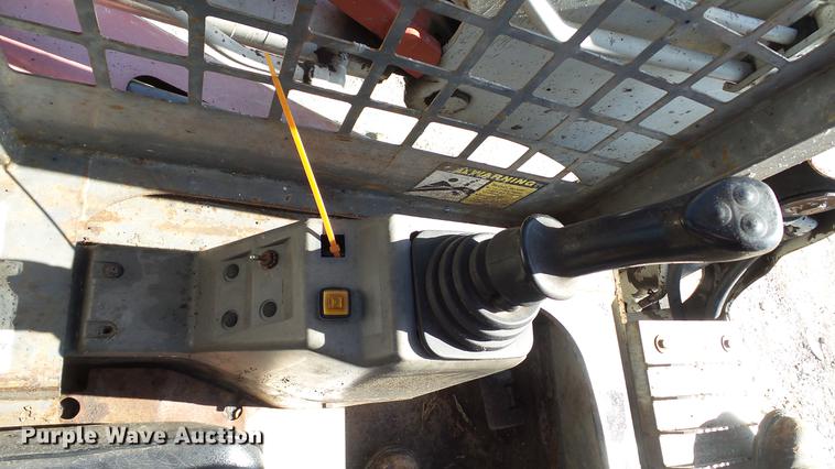 image for item DC5544 2006 Takeuchi TL130 skid steer