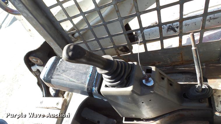 image for item DC5544 2006 Takeuchi TL130 skid steer