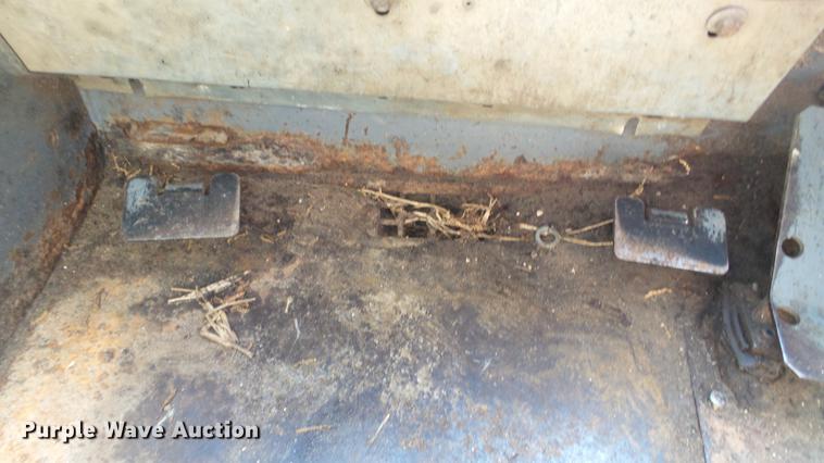 image for item DC5544 2006 Takeuchi TL130 skid steer