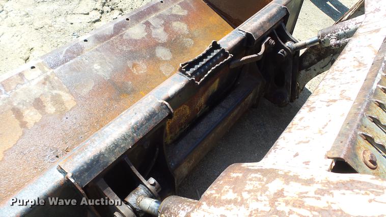 image for item DC5544 2006 Takeuchi TL130 skid steer