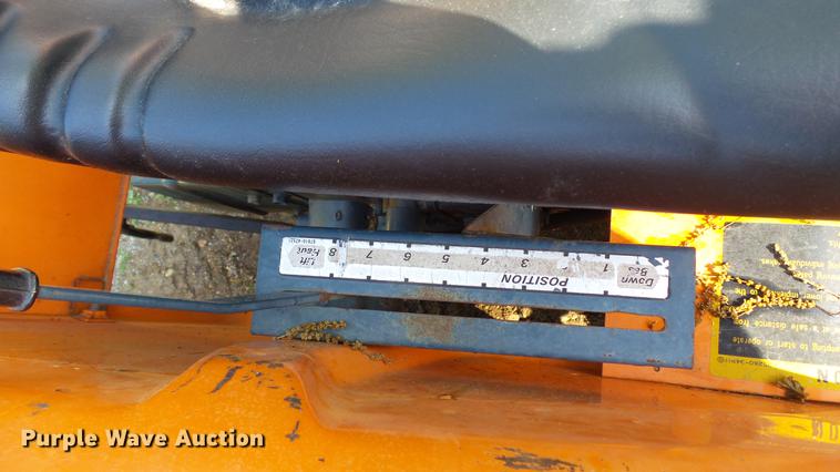 image for item DC5546 Kubota B8200 tractor