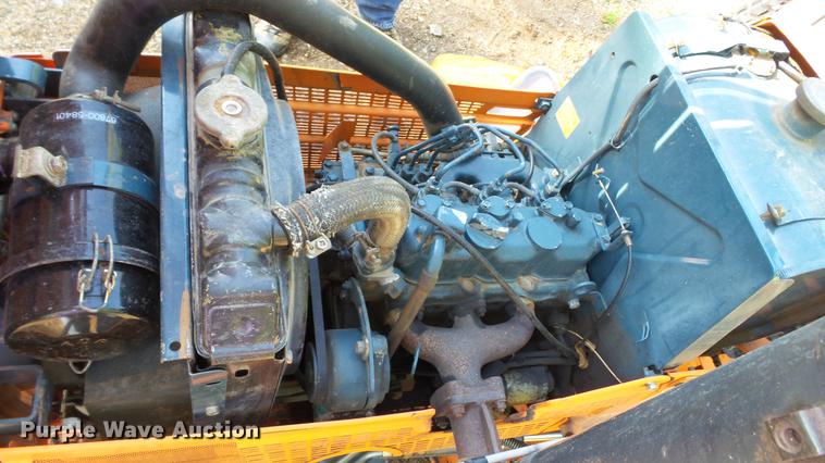 image for item DC5546 Kubota B8200 tractor