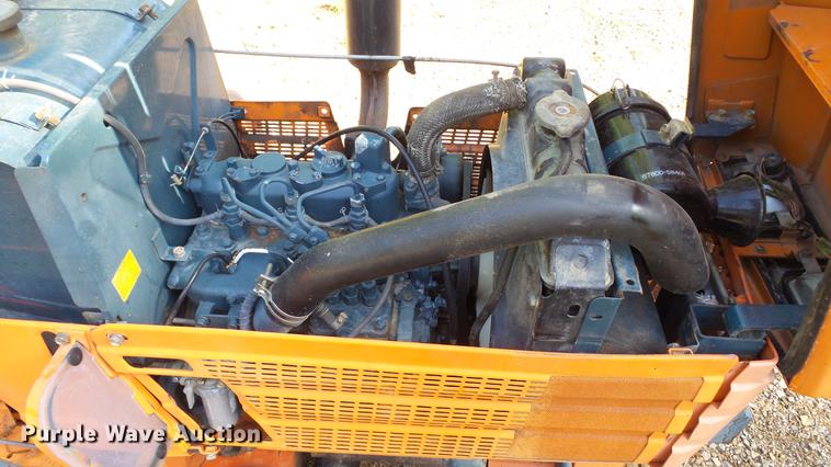 image for item DC5546 Kubota B8200 tractor