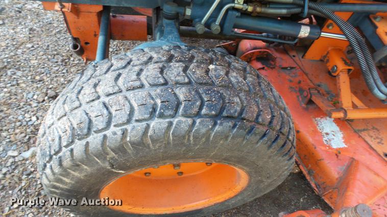 image for item DC5546 Kubota B8200 tractor