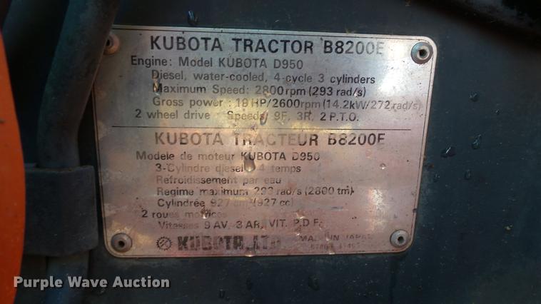 image for item DC5546 Kubota B8200 tractor
