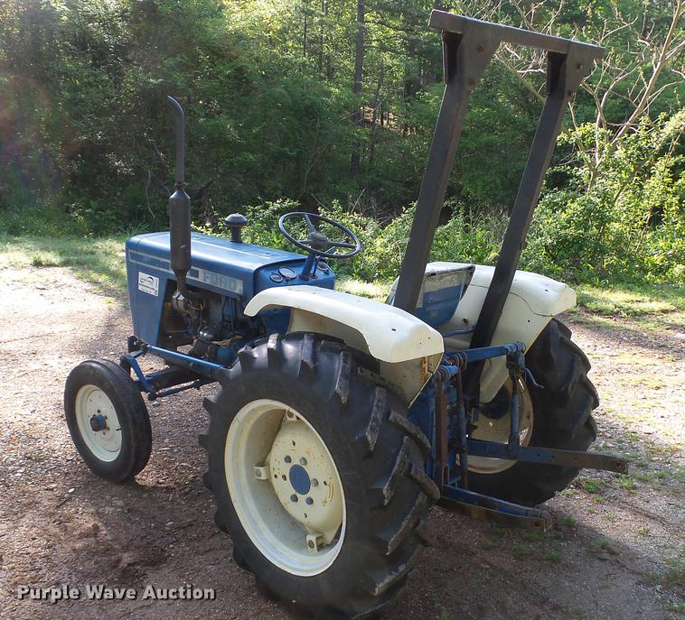 image for item DC5547 Ford 1700 tractor