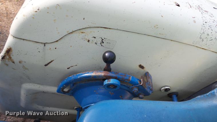 image for item DC5547 Ford 1700 tractor
