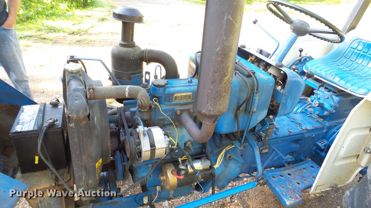 image for item DC5547 Ford 1700 tractor
