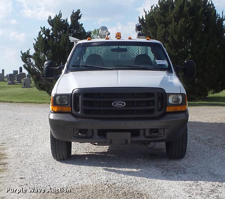 image for item DC7293 2000 Ford F350 Super Duty XL SuperCab utility bed pickup truck