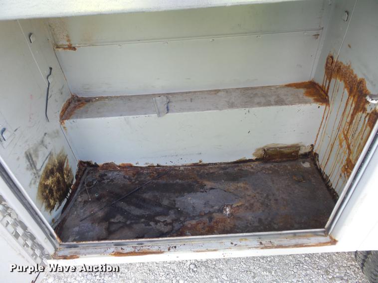 image for item DC7293 2000 Ford F350 Super Duty XL SuperCab utility bed pickup truck