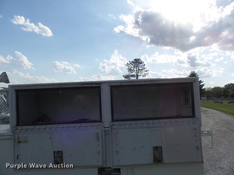 image for item DC7293 2000 Ford F350 Super Duty XL SuperCab utility bed pickup truck