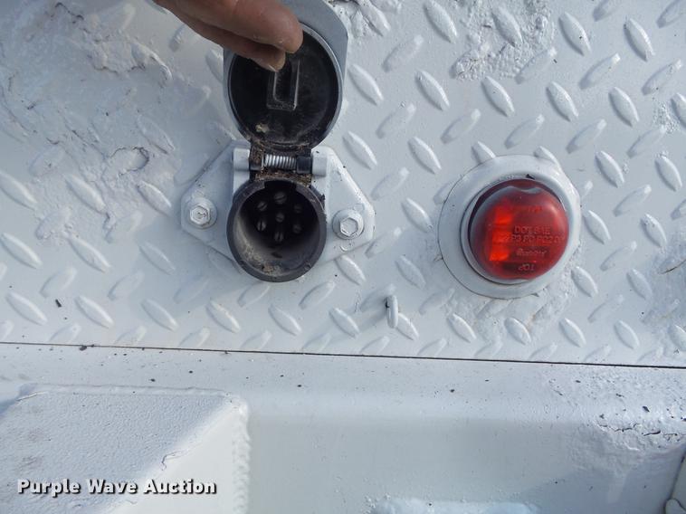 image for item DC7293 2000 Ford F350 Super Duty XL SuperCab utility bed pickup truck