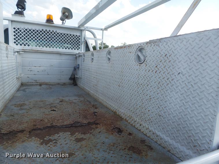 image for item DC7293 2000 Ford F350 Super Duty XL SuperCab utility bed pickup truck