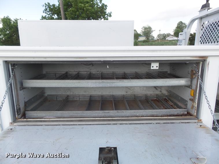 image for item DC7293 2000 Ford F350 Super Duty XL SuperCab utility bed pickup truck