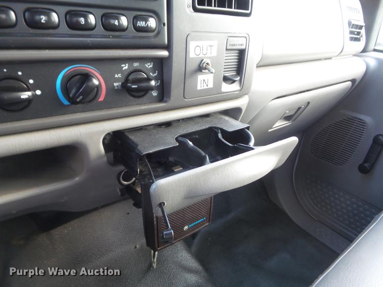 image for item DC7293 2000 Ford F350 Super Duty XL SuperCab utility bed pickup truck