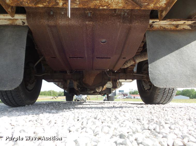 image for item DC7293 2000 Ford F350 Super Duty XL SuperCab utility bed pickup truck