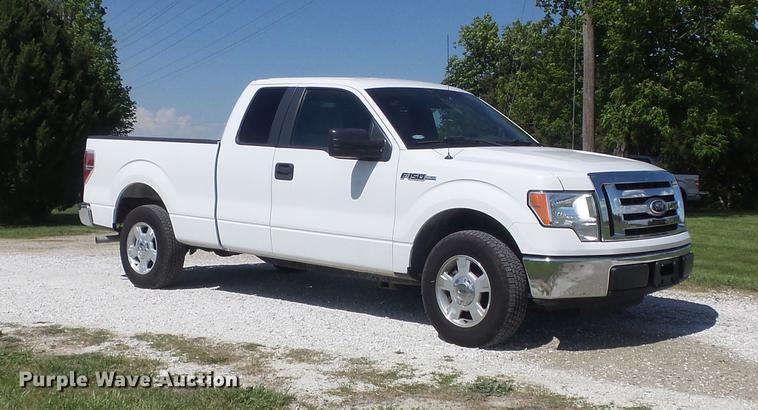 image for item DC7295 2010 Ford F150 XLT SuperCab pickup truck