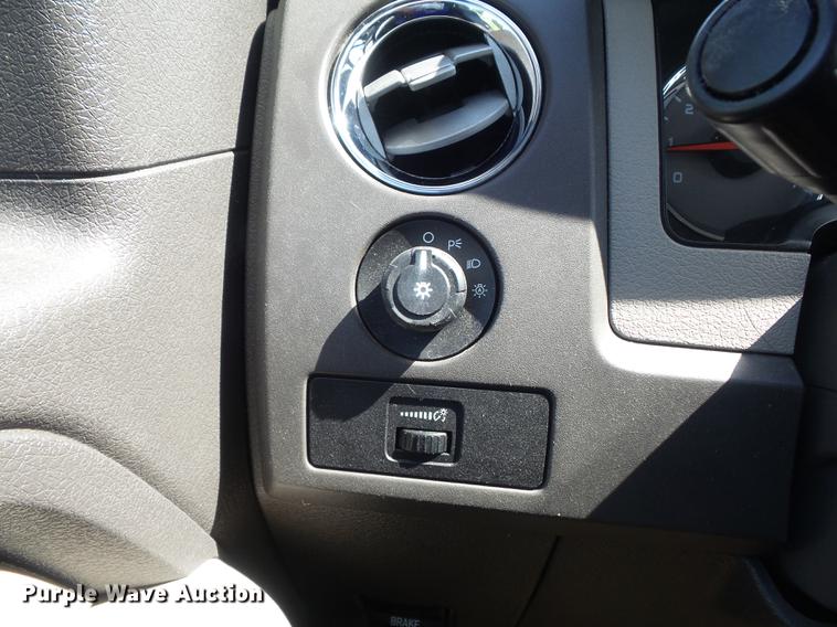 image for item DC7295 2010 Ford F150 XLT SuperCab pickup truck