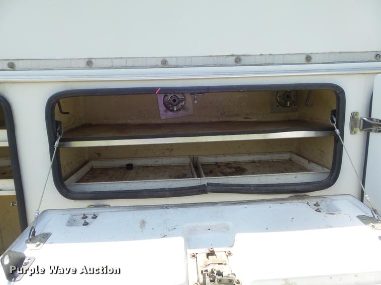 image for item DC7299 2002 Ford F350 Super Duty XL SuperCab utility bed pickup truck