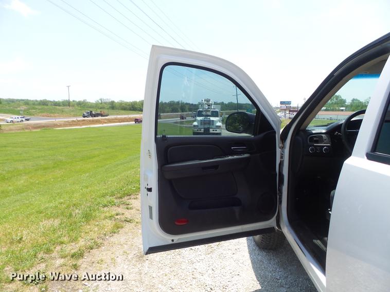 image for item DC7300 2009 Chevrolet Tahoe LS SUV