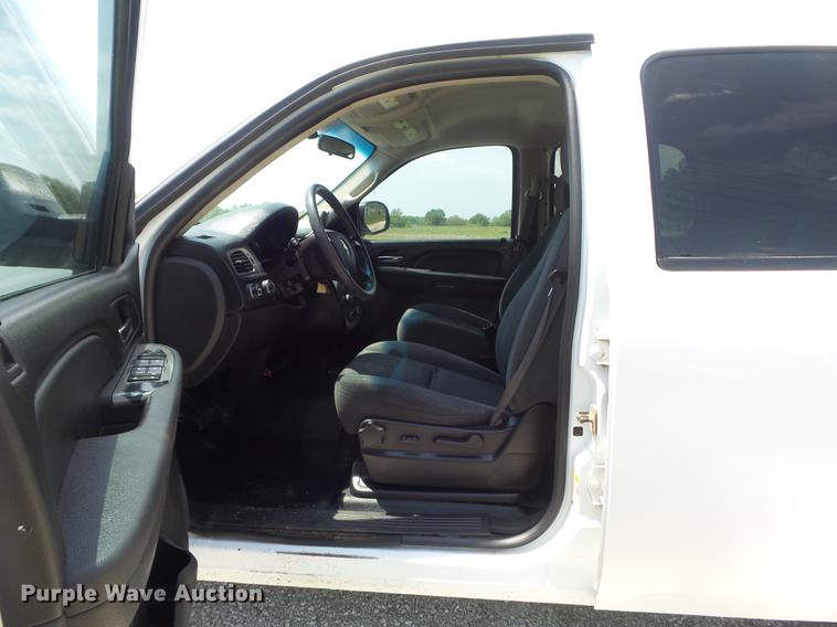 image for item DC7300 2009 Chevrolet Tahoe LS SUV