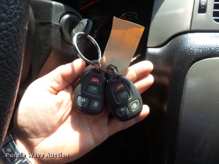 image for item DC7300 2009 Chevrolet Tahoe LS SUV