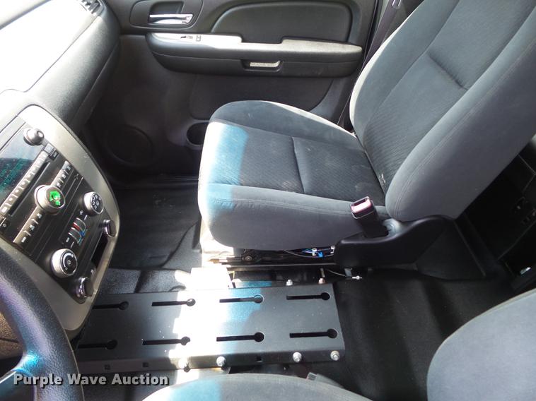 image for item DC7300 2009 Chevrolet Tahoe LS SUV