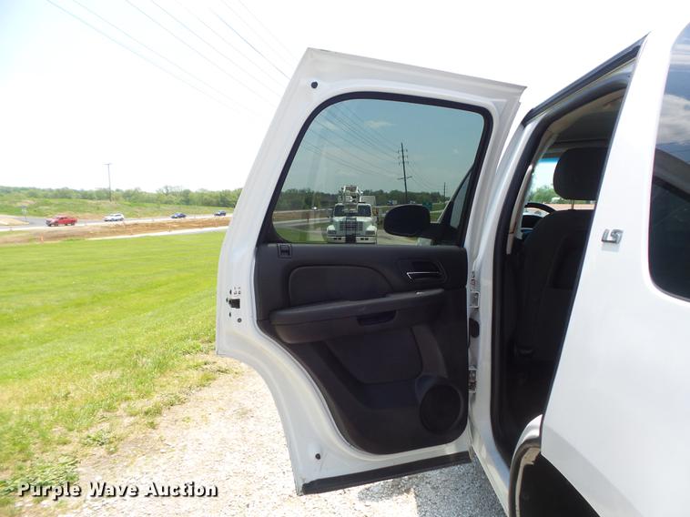 image for item DC7300 2009 Chevrolet Tahoe LS SUV