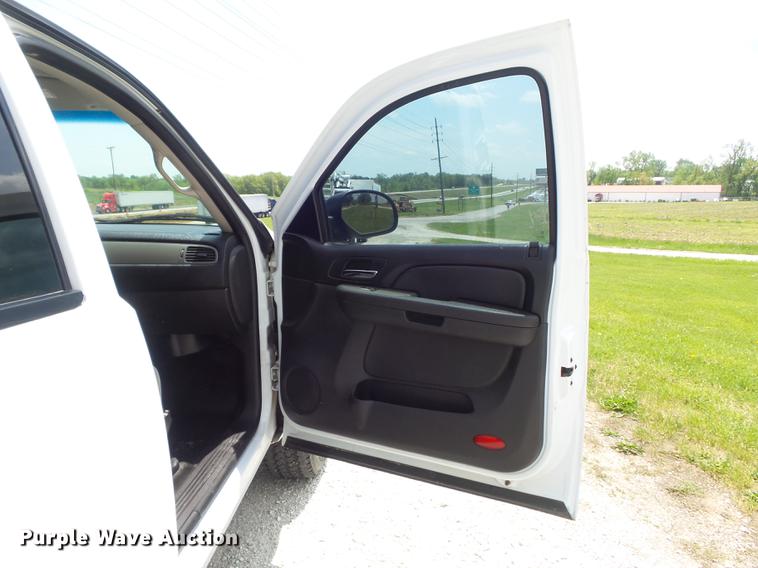 image for item DC7300 2009 Chevrolet Tahoe LS SUV