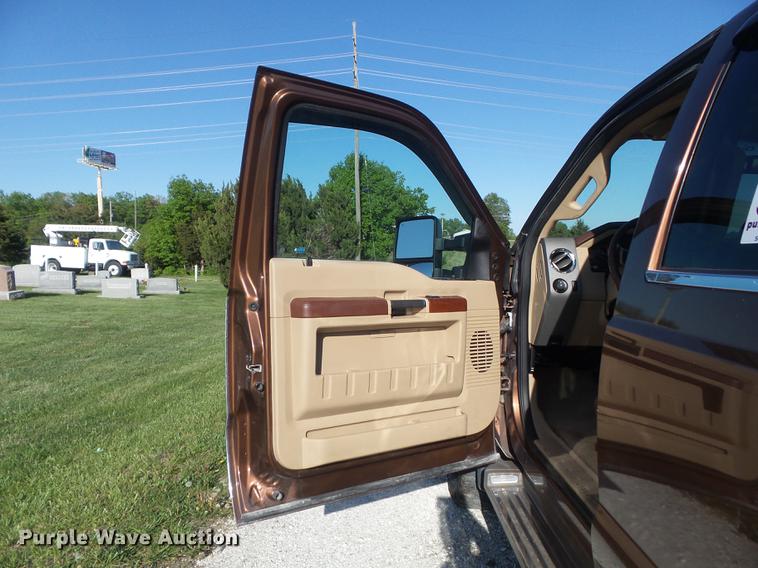 image for item DC7304 2011 Ford F350 Super Duty Lariat King Ranch Crew Cab pickup truck