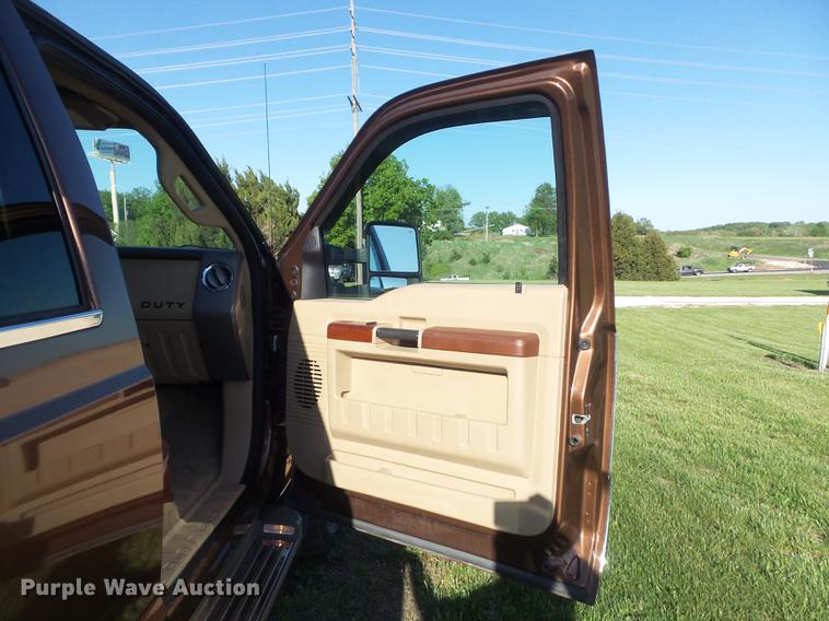 image for item DC7304 2011 Ford F350 Super Duty Lariat King Ranch Crew Cab pickup truck