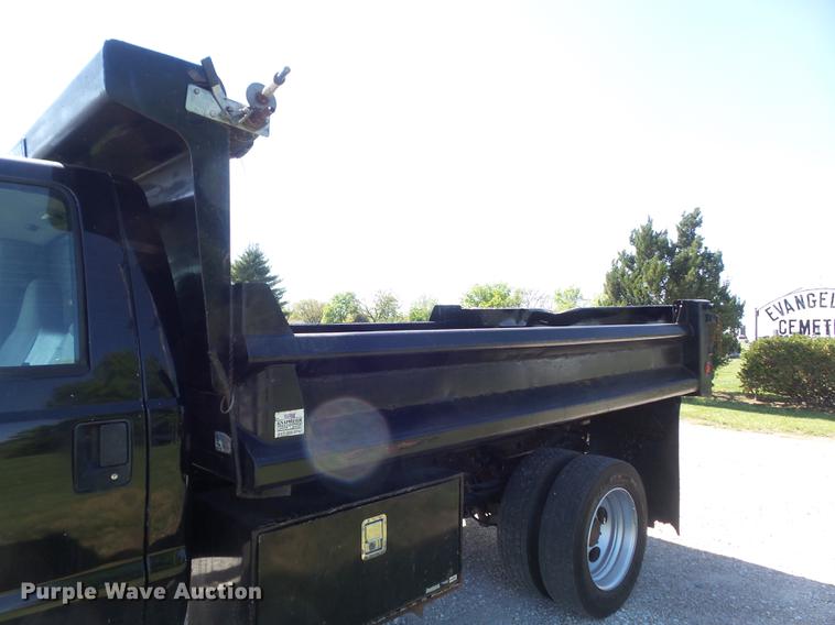image for item DC7307 2004 Ford F450 Super Duty XL dump truck