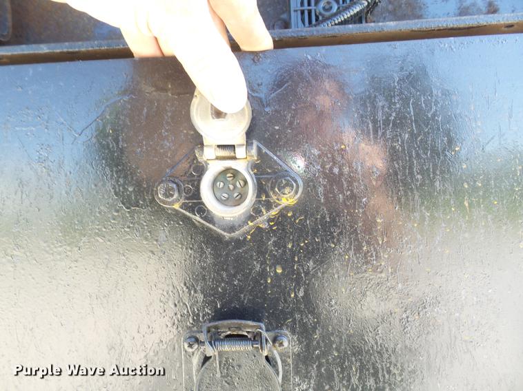 image for item DC7307 2004 Ford F450 Super Duty XL dump truck