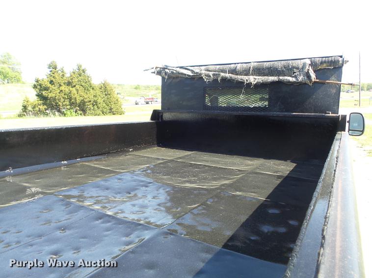 image for item DC7307 2004 Ford F450 Super Duty XL dump truck