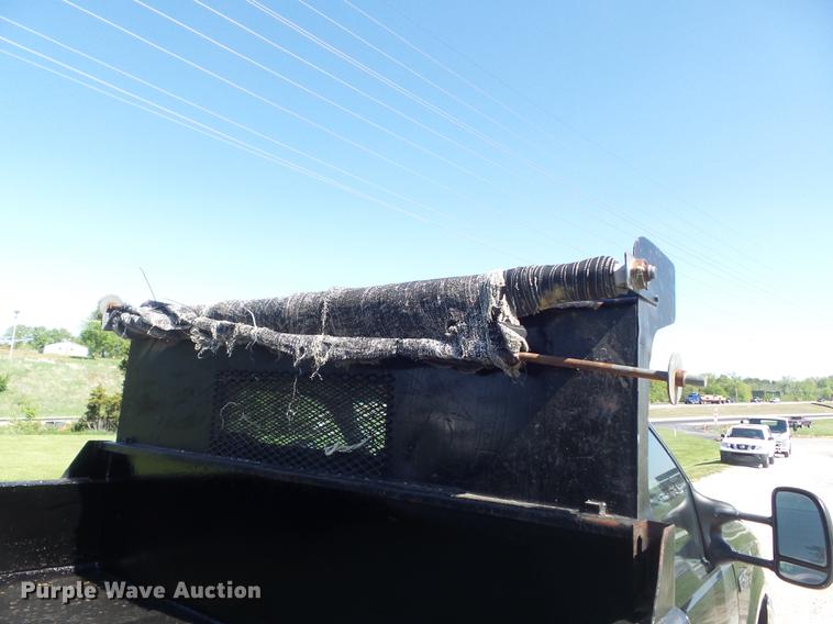 image for item DC7307 2004 Ford F450 Super Duty XL dump truck