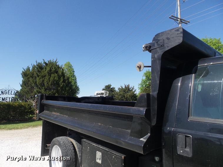 image for item DC7307 2004 Ford F450 Super Duty XL dump truck