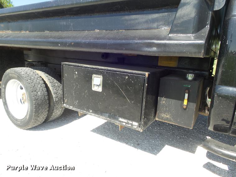 image for item DC7307 2004 Ford F450 Super Duty XL dump truck