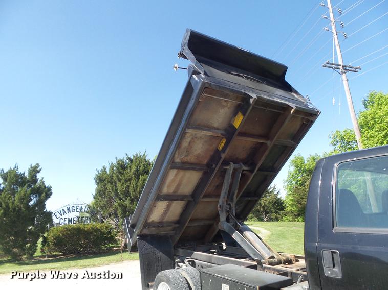 image for item DC7307 2004 Ford F450 Super Duty XL dump truck