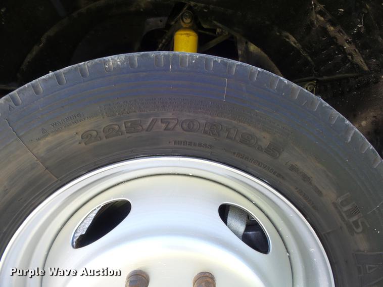 image for item DC7307 2004 Ford F450 Super Duty XL dump truck