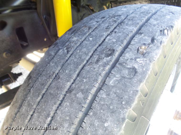 image for item DC7307 2004 Ford F450 Super Duty XL dump truck