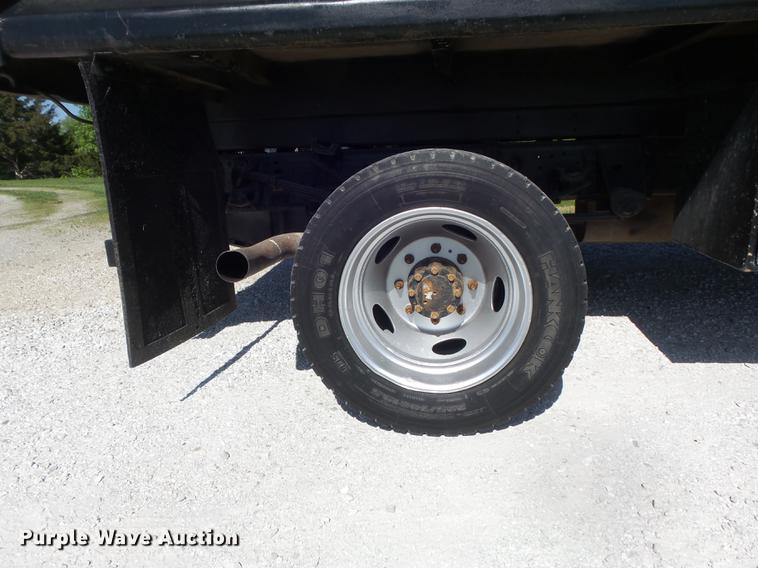 image for item DC7307 2004 Ford F450 Super Duty XL dump truck