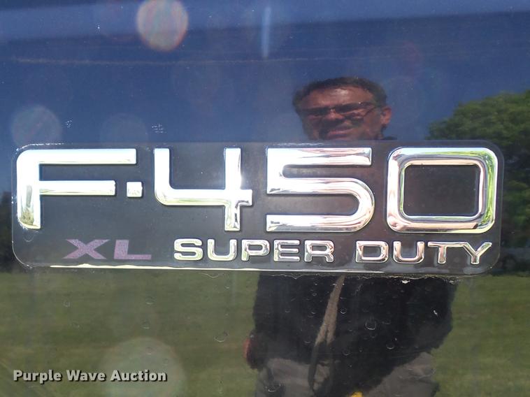 image for item DC7307 2004 Ford F450 Super Duty XL dump truck