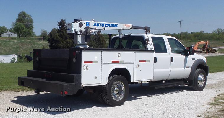 image for item DC7309 2005 Ford F550 Super Duty XL Crew Cab utility truck with crane
