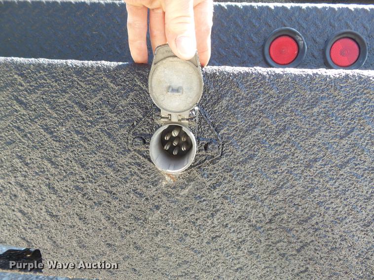 image for item DC7309 2005 Ford F550 Super Duty XL Crew Cab utility truck with crane